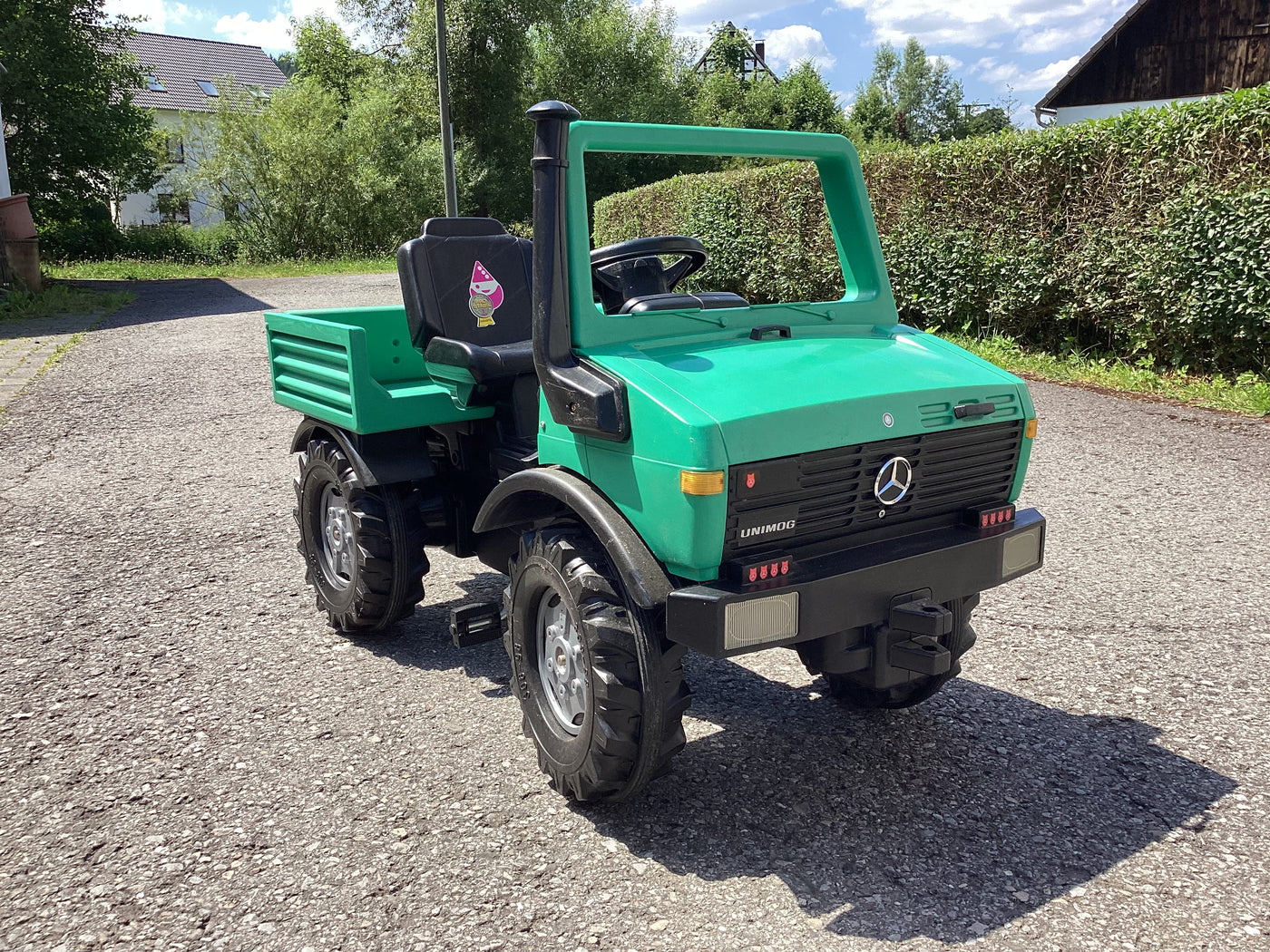 Unimog Forst mit Schneeschaufel & Seilwinde, guter Zustand, Tretauto Traktor