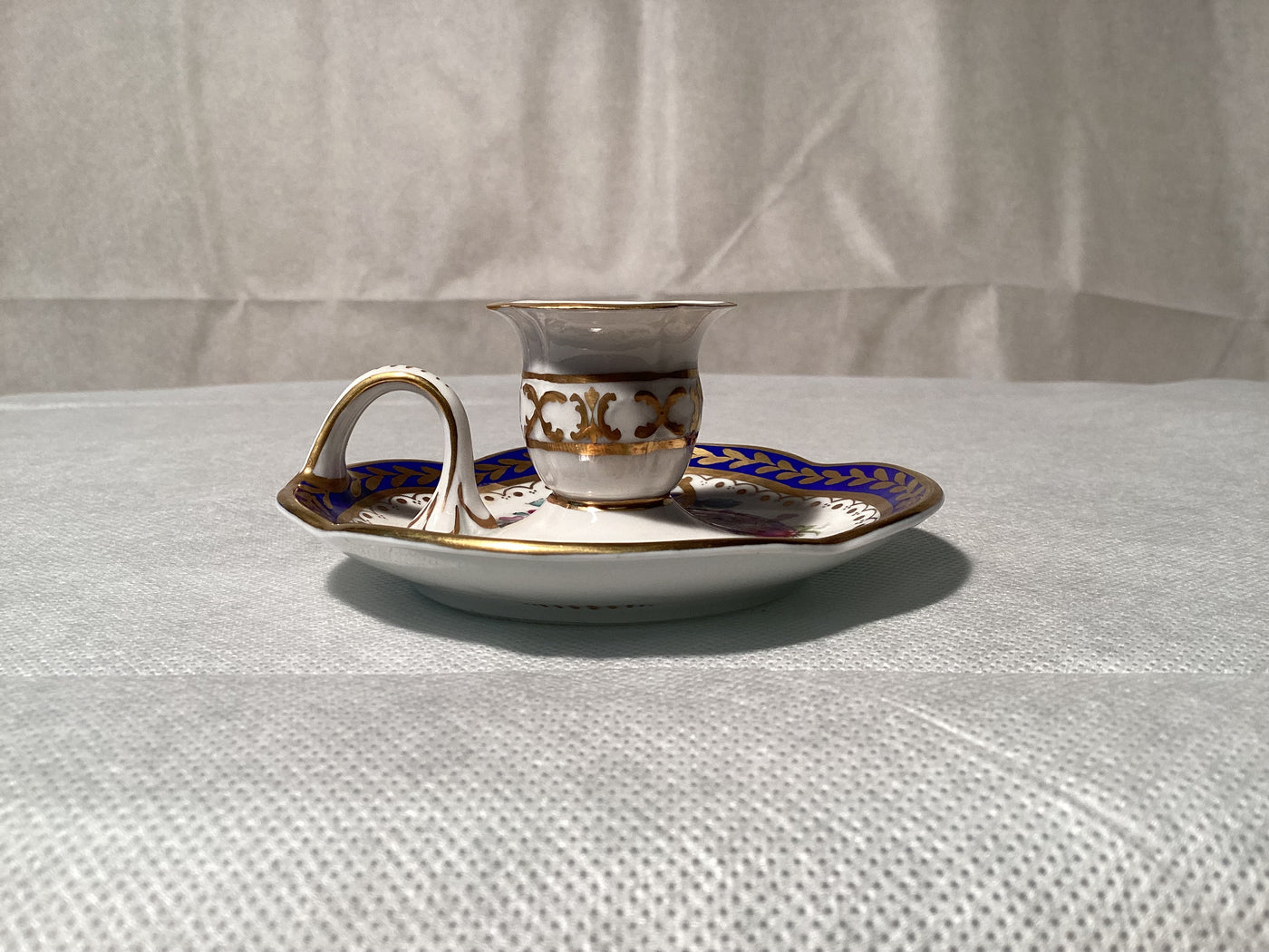 Dresden Porzellan Sammeltasse bemalt Teetasse, Mini hübsche Tasse 14 79