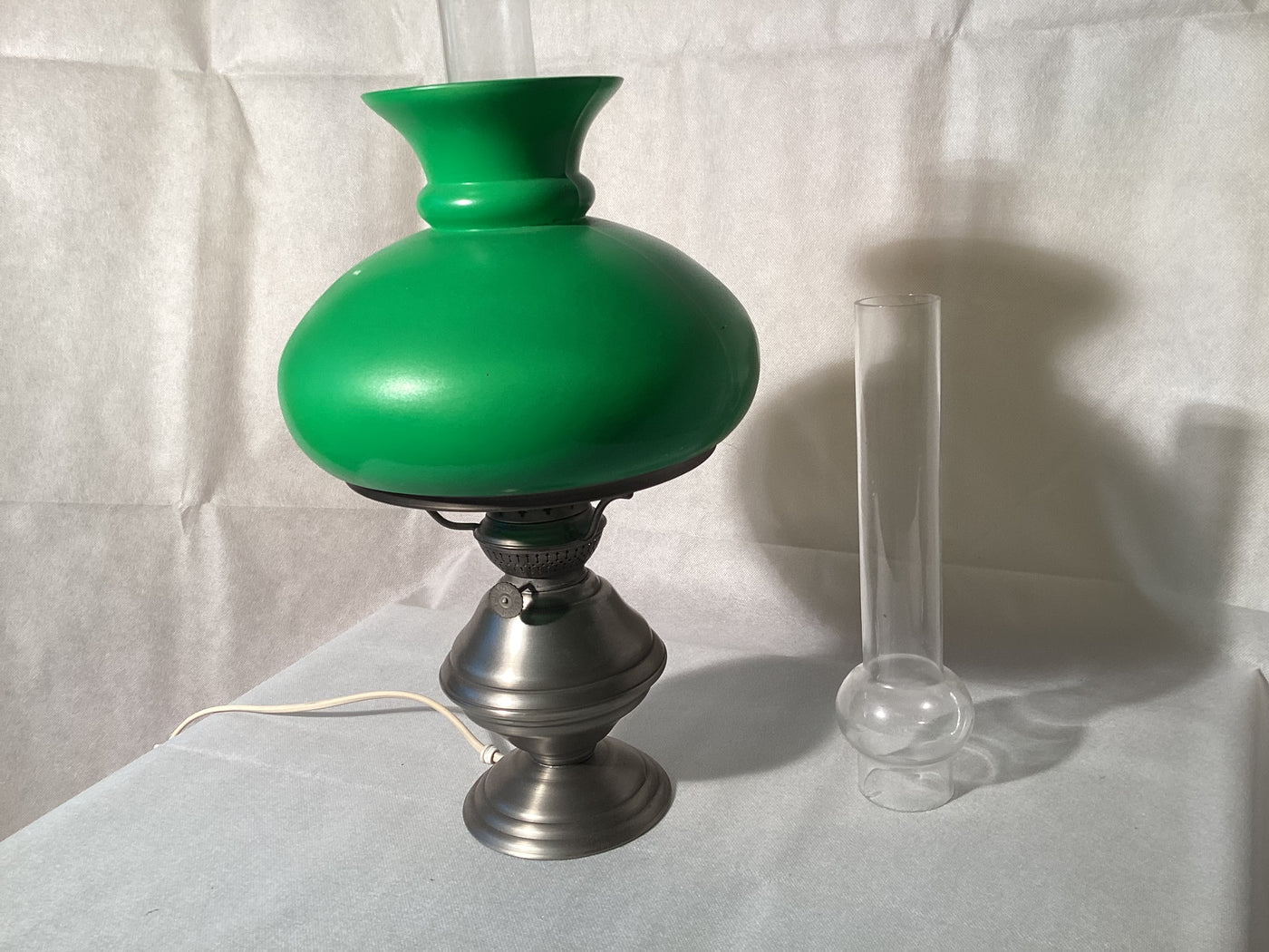 Zinnlampe Petroleum Tischlampe, mit Ersatzglas, Vintage Stil