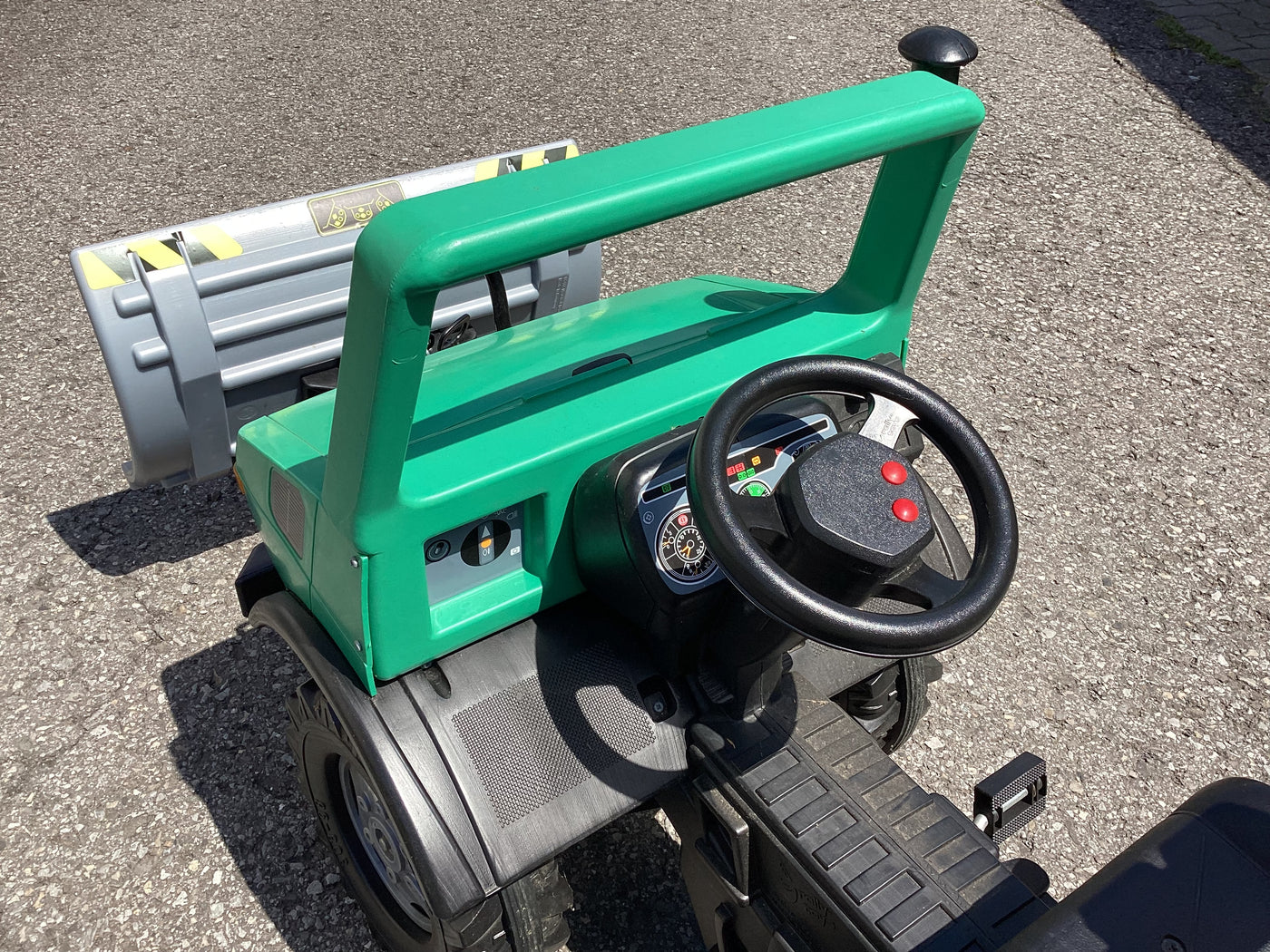 Unimog Forst mit Schneeschaufel & Seilwinde, guter Zustand, Tretauto Traktor