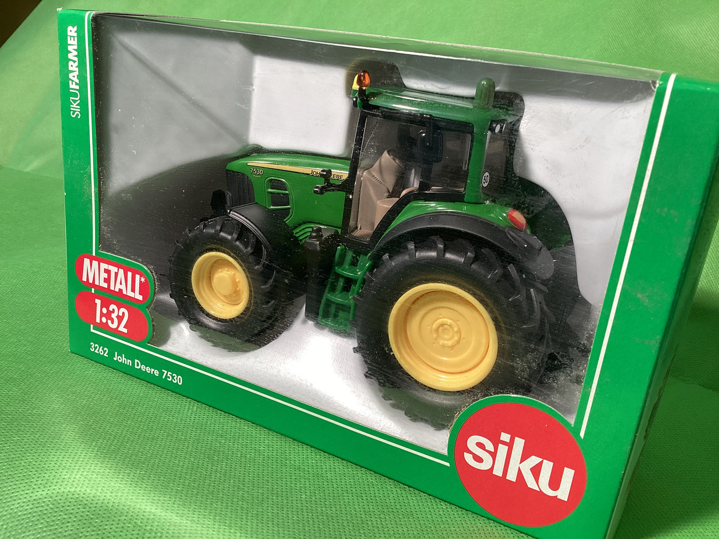 Siku 3262 John Deere 7530 Farmer 1:32 Traktor für Sammler, Modellauto in Grün