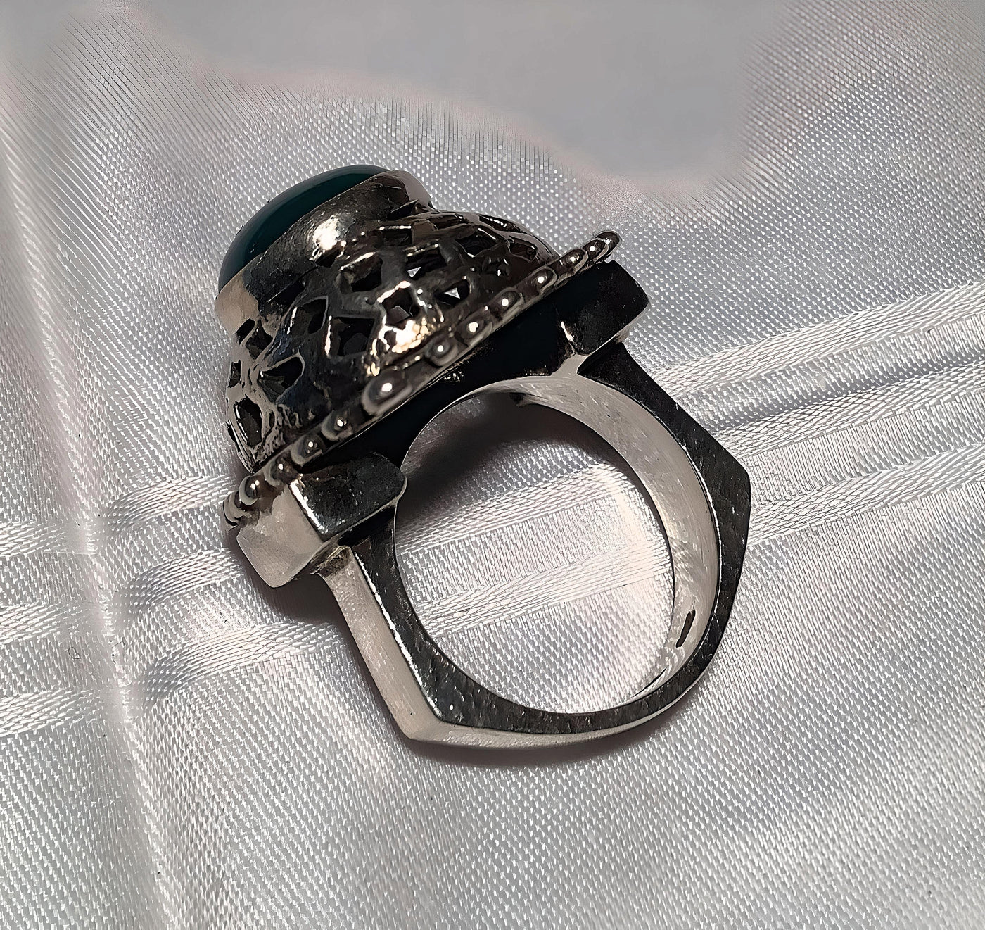 925er Silber-Ring mit grünem Stein