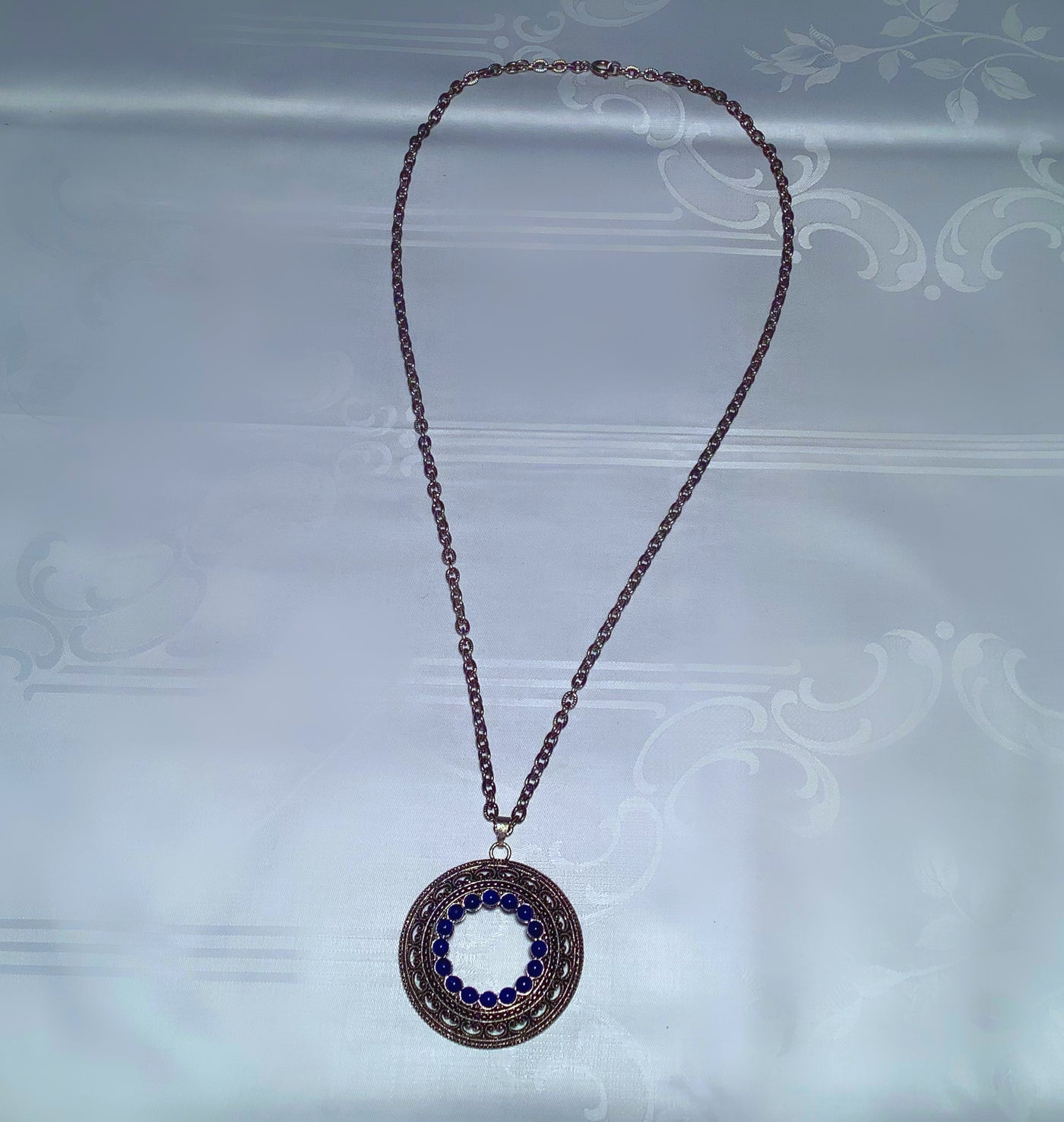 Kette mit blauen Steinen - Modeschmuck