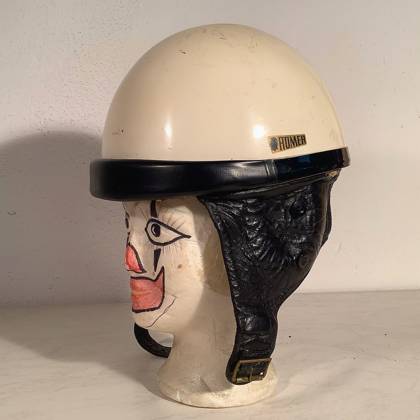 DDR Motorradhelm - alter Helm mit Kratzern