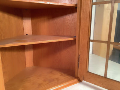 Erle Holzschränkchen mit Glas - kleiner Holzschrank